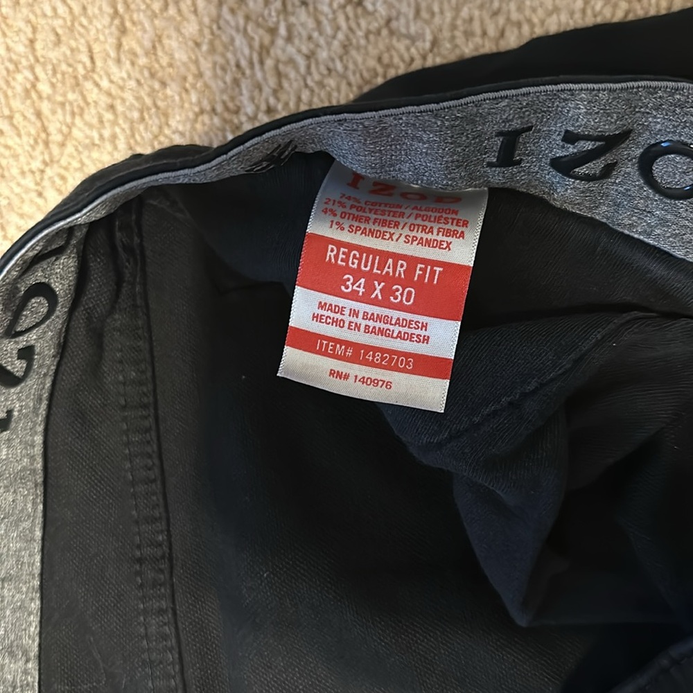 34 x 30 men’s IZOD pants. - Picture 3 of 4